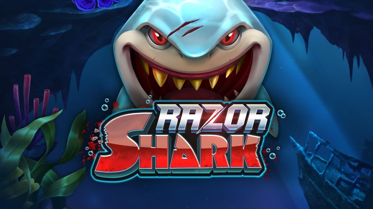 Razor Shark-slot med undervattenstema, symboler som hajar och skatter syns på hjulen.