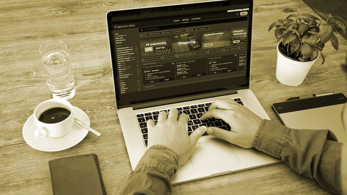 En person besöker Golden Bull på datorn.