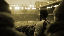 Publiken tittar på en match i Superettan.